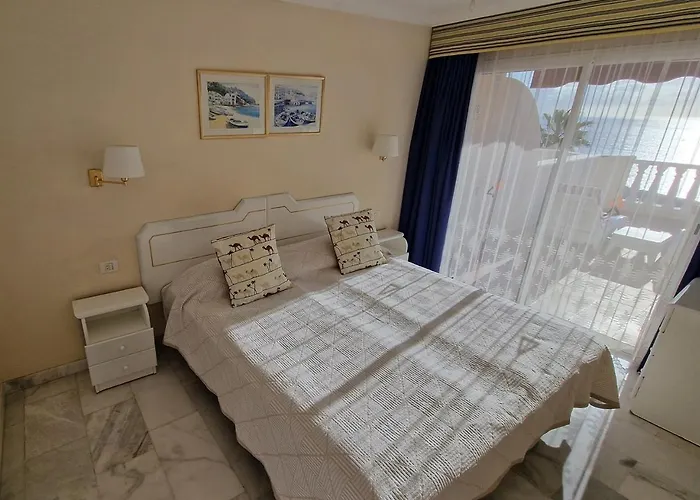 Panoramic Ocean View Apartment *