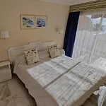 Panoramic Ocean View 아파트 *
